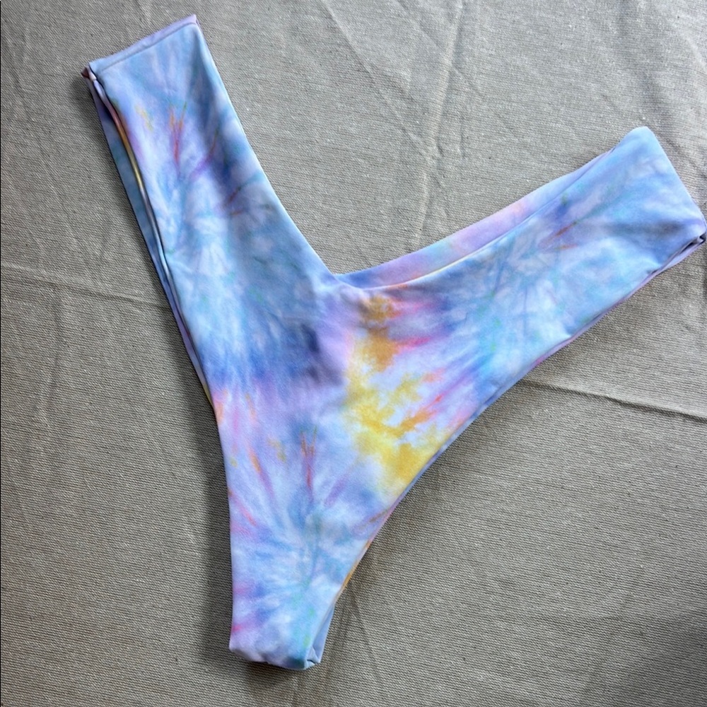 SKATIE Mandi Tie-Dye Bikini Bottom (XL)